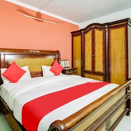 Oyo Hotel R K Residency Gurgaon Exterior photo