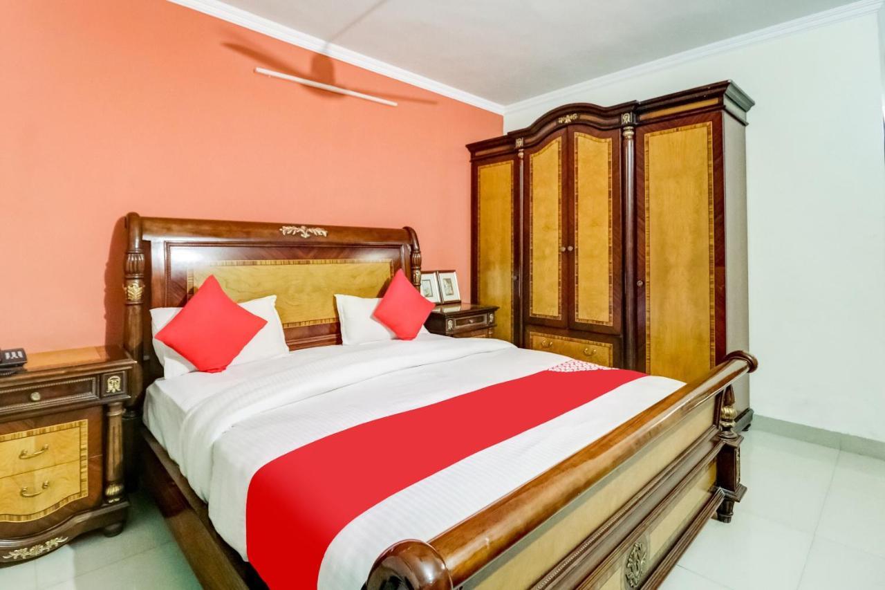 Oyo Hotel R K Residency Gurgaon Exterior photo