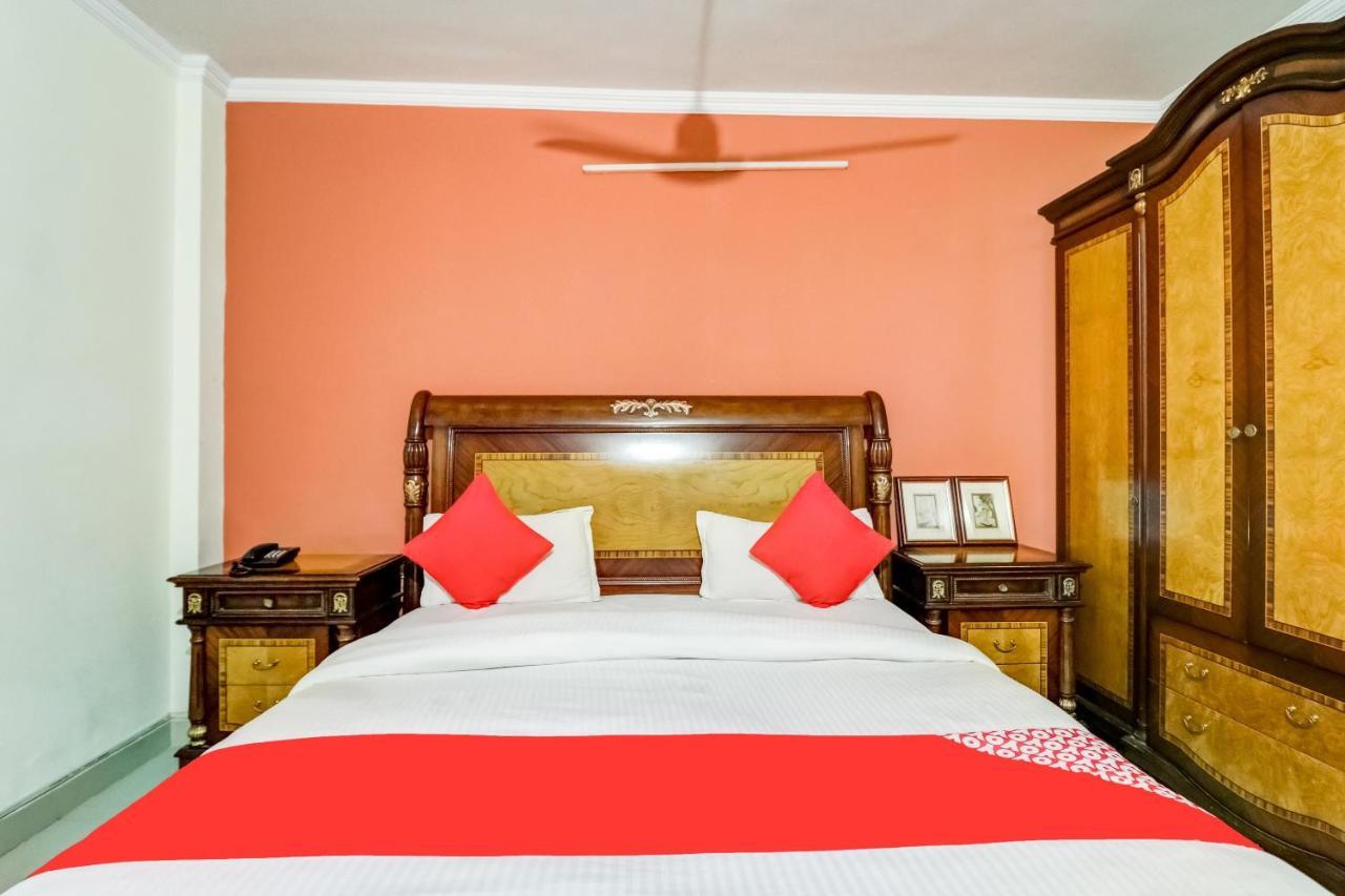 Oyo Hotel R K Residency Gurgaon Exterior photo