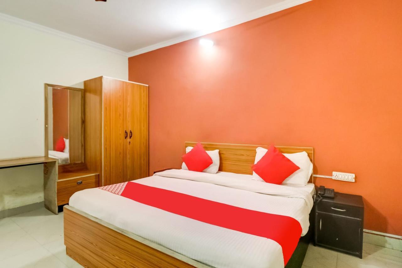 Oyo Hotel R K Residency Gurgaon Exterior photo