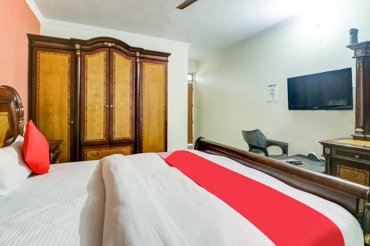 Oyo Hotel R K Residency Gurgaon Exterior photo