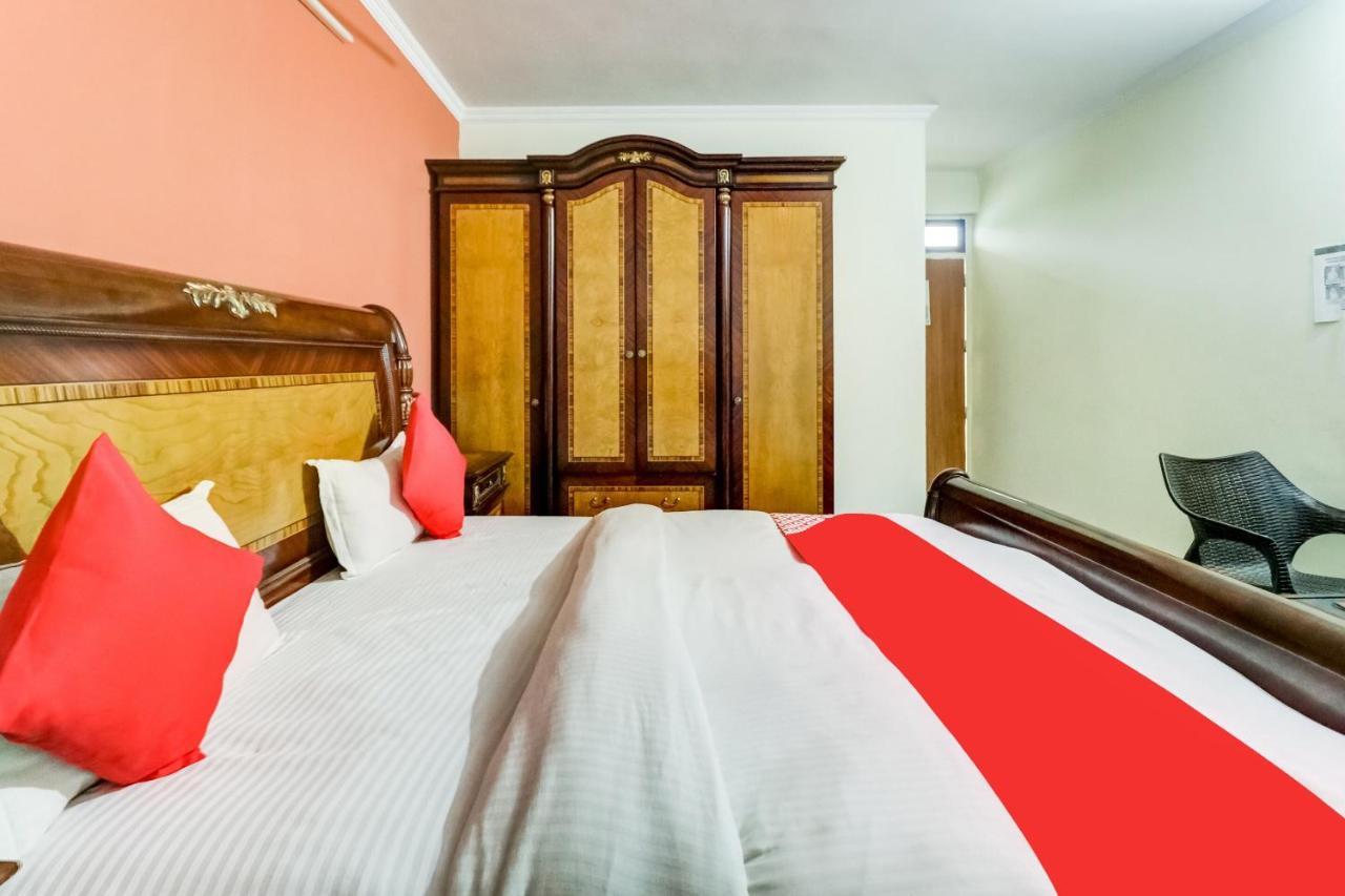 Oyo Hotel R K Residency Gurgaon Exterior photo