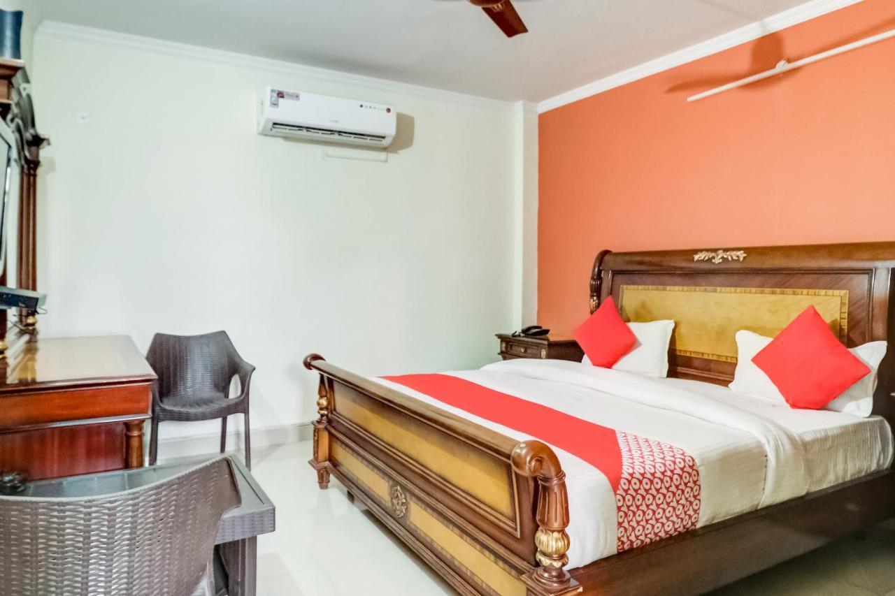 Oyo Hotel R K Residency Gurgaon Exterior photo