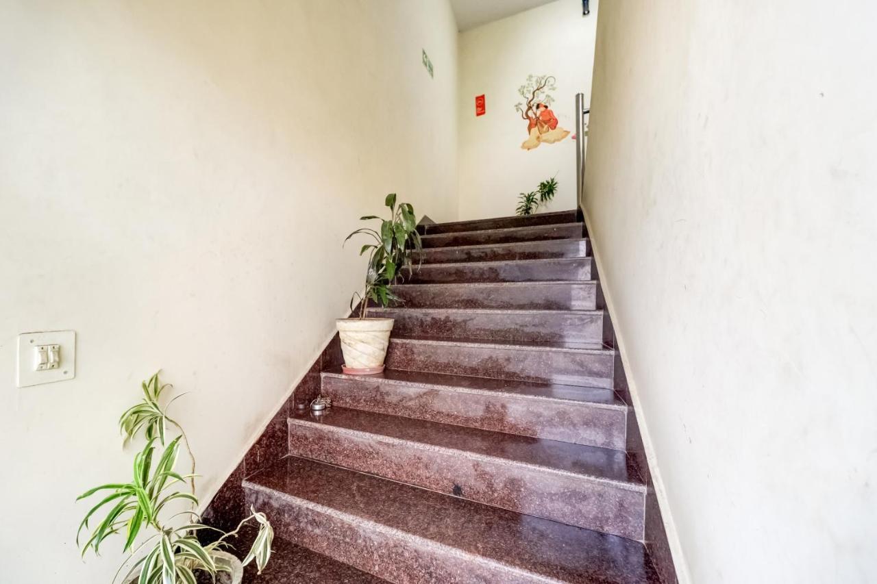 Oyo Hotel R K Residency Gurgaon Exterior photo