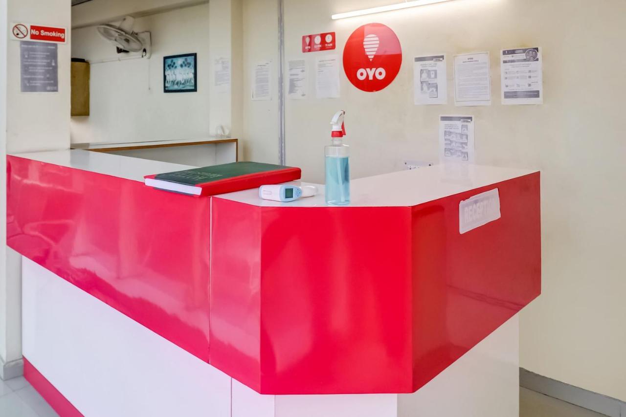 Oyo Hotel R K Residency Gurgaon Exterior photo