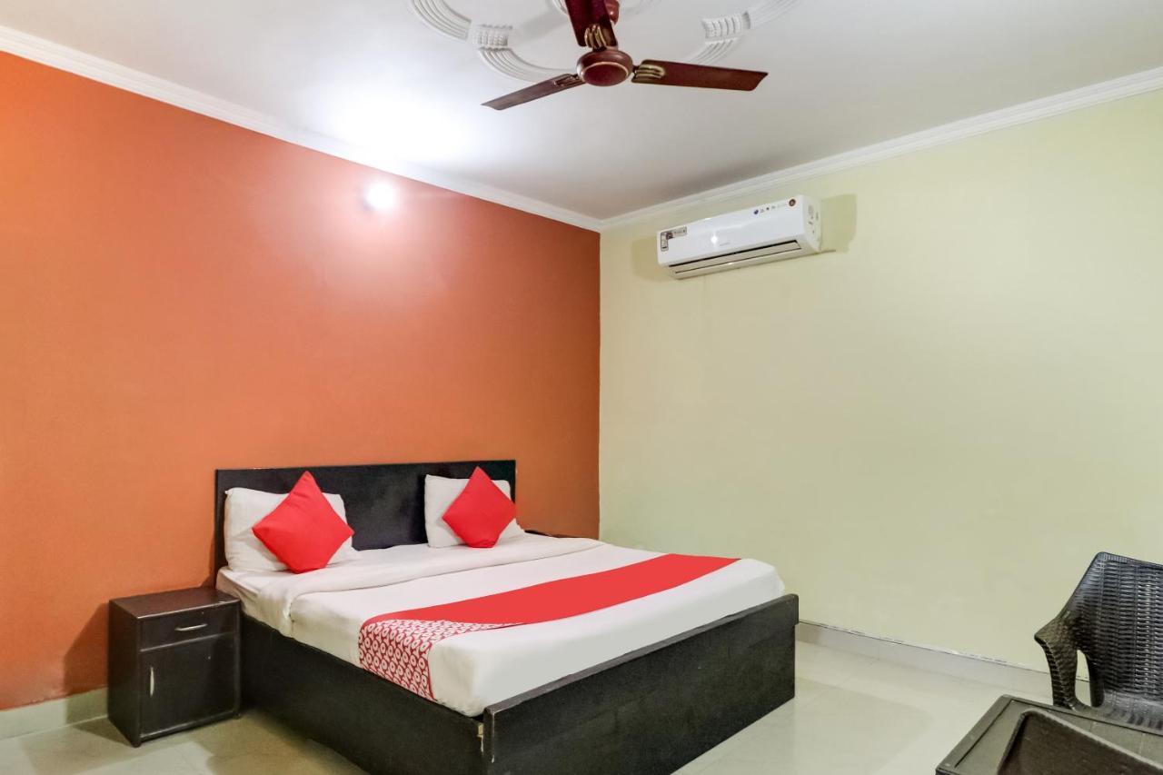 Oyo Hotel R K Residency Gurgaon Exterior photo