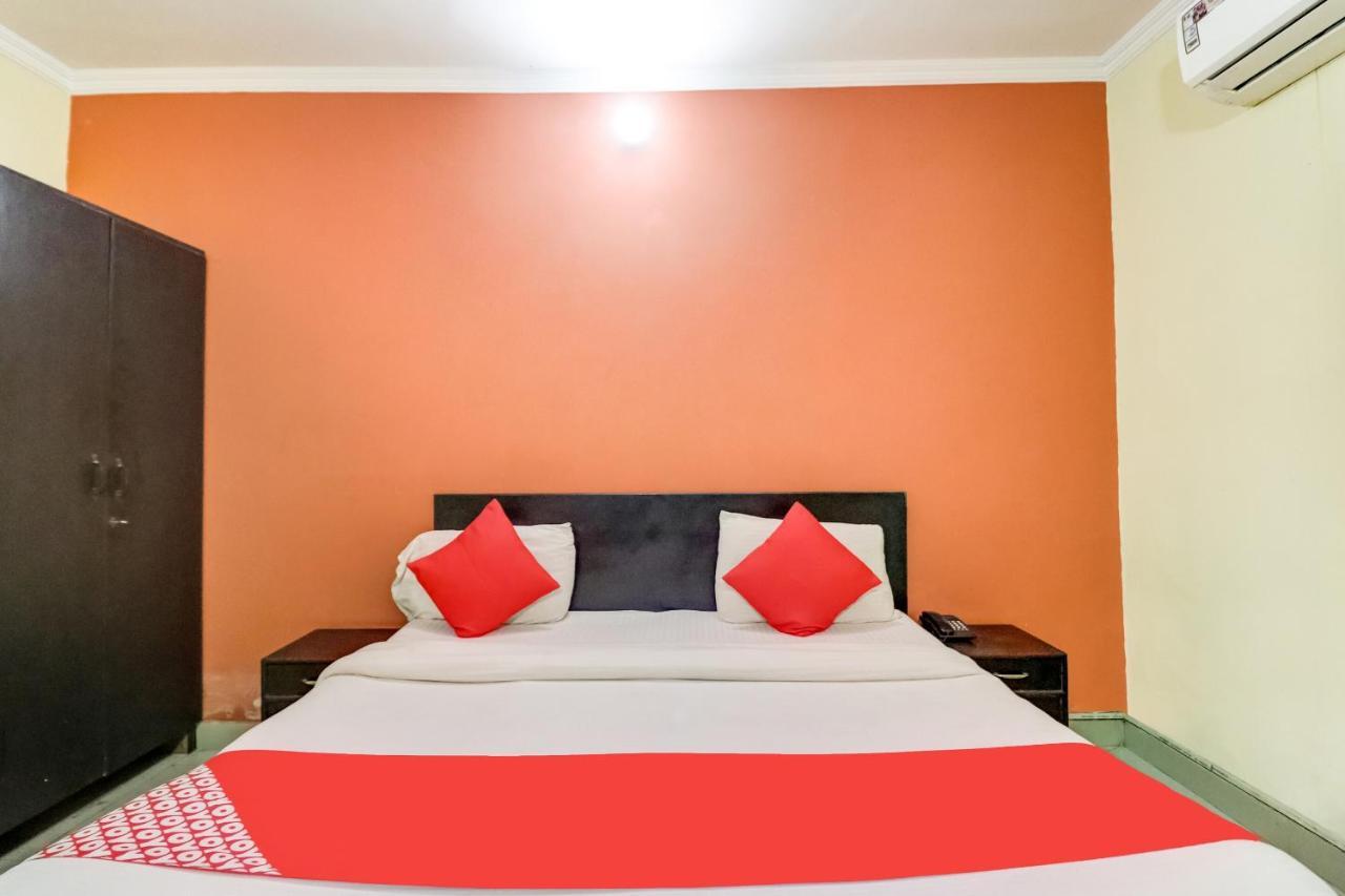 Oyo Hotel R K Residency Gurgaon Exterior photo