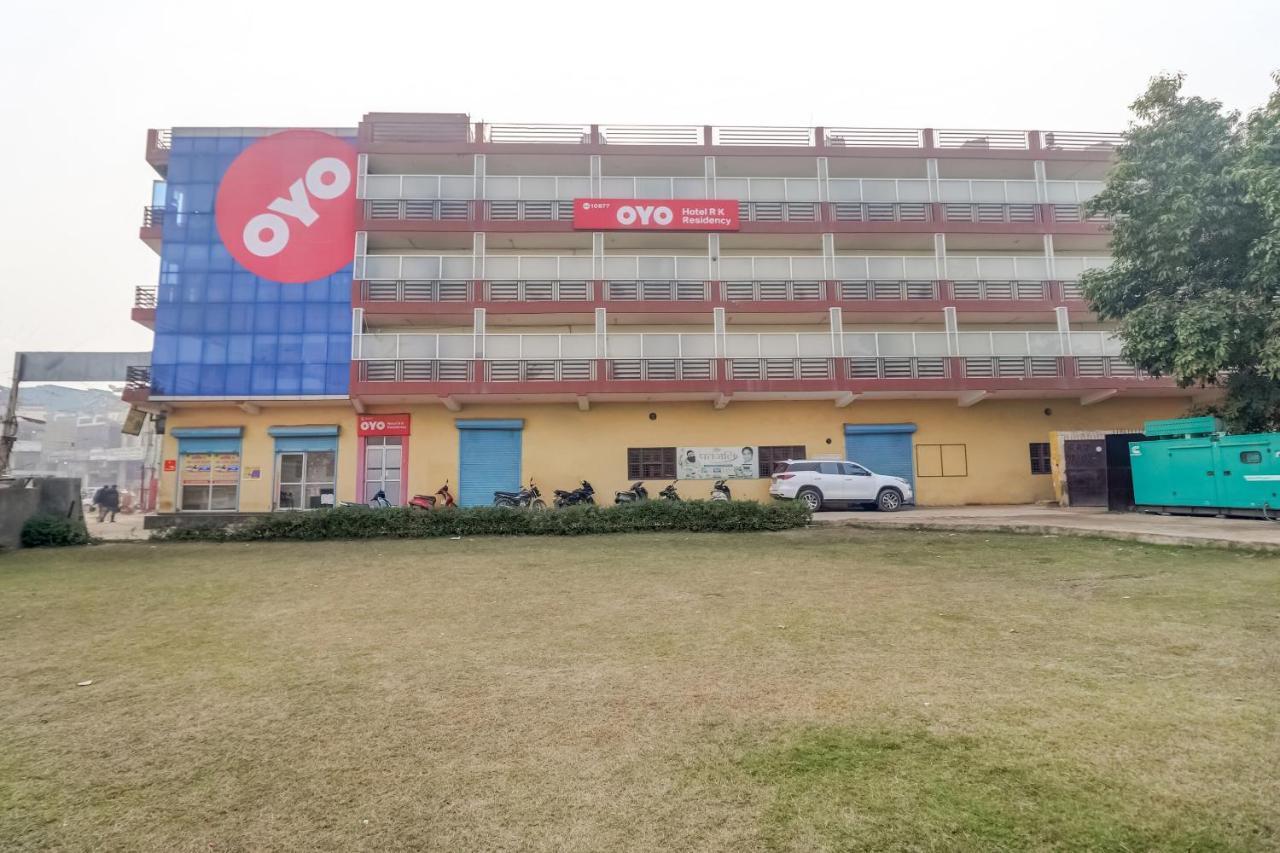 Oyo Hotel R K Residency Gurgaon Exterior photo