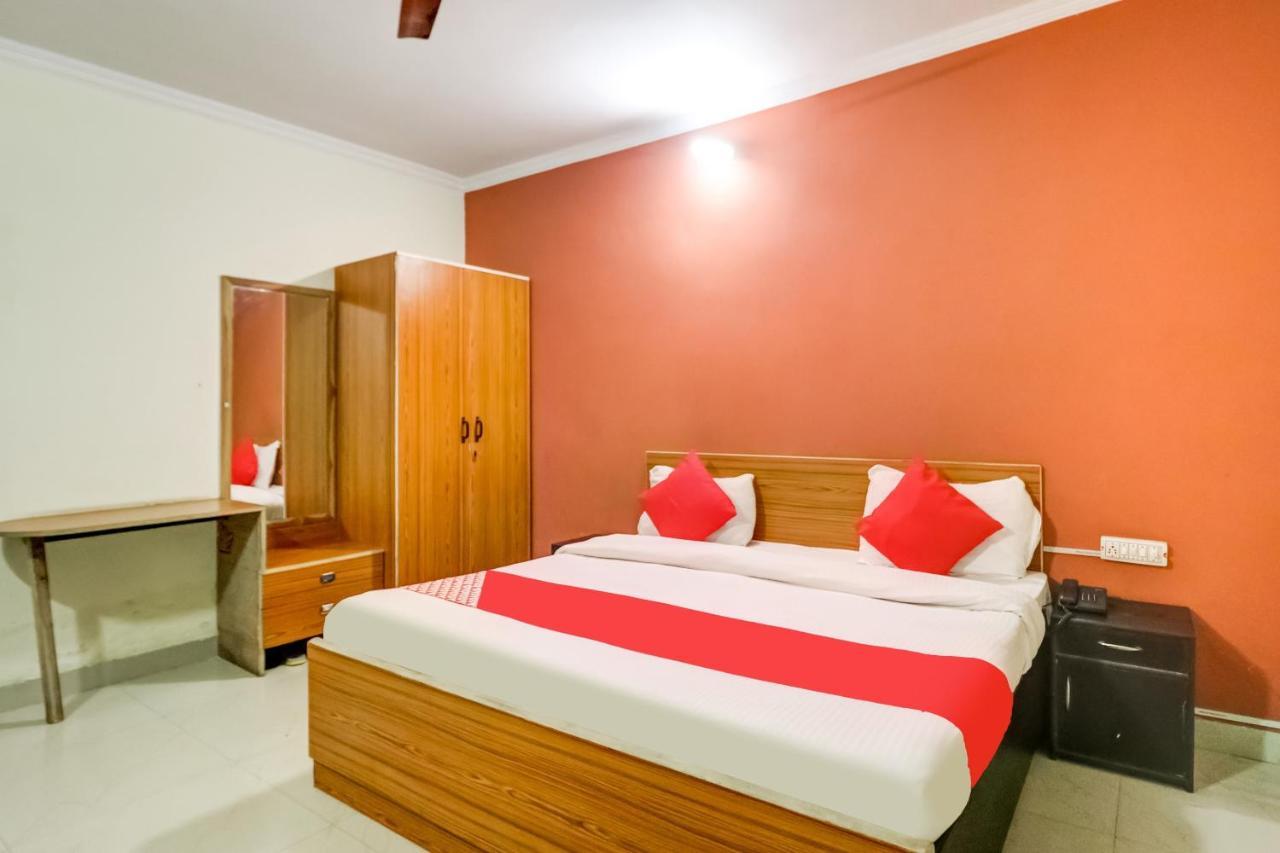 Oyo Hotel R K Residency Gurgaon Exterior photo